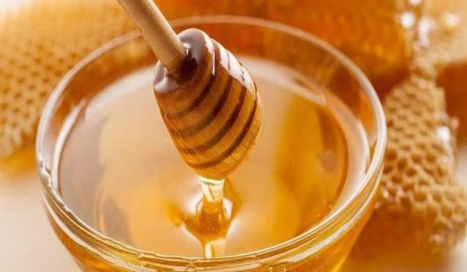 Honey filtering with advanced technology at the small MUET honey factory comes from the groups coordinated by MUET and sent to the Honey bank that MUET buys in those groups as well and before the purchase MUET measures the honey with measurements so that check its quality.