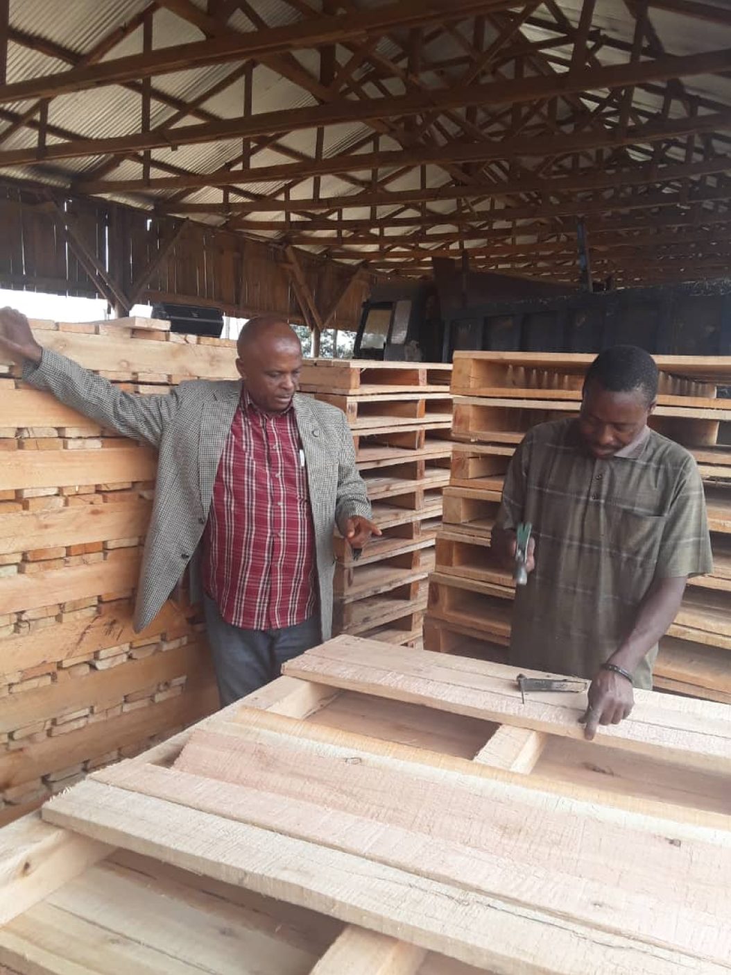 Carpentry_Factory_for_Young_People_01