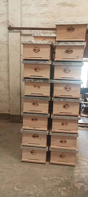 Boxes_to_support_beehives_for_honey_2