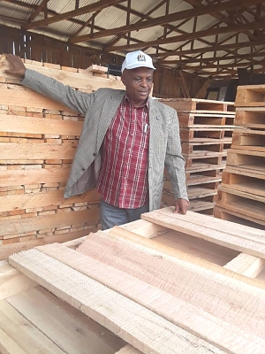 Carpentry_Factory_for_Young_People_02