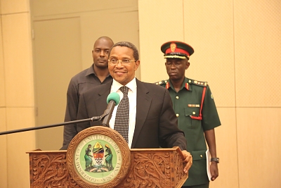 MFR__JK_Giving_Speech_in_Statehouse