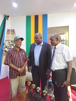 MKURUGENZI_WA_MUET_AKIWA_NA_RAISI_WA_UFUGAJI_NYUKI_DUNIANI
